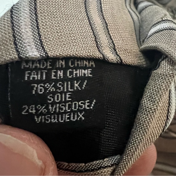 3 x beautiful spring/summer ties. Sondergard, Saks Fifth Ave, CK - Picture 8 of 9